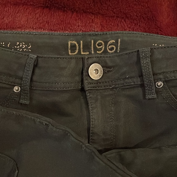 DL1961 Emma Legging Jeans in Riker Wash Black Size 28 - Picture 5 of 8